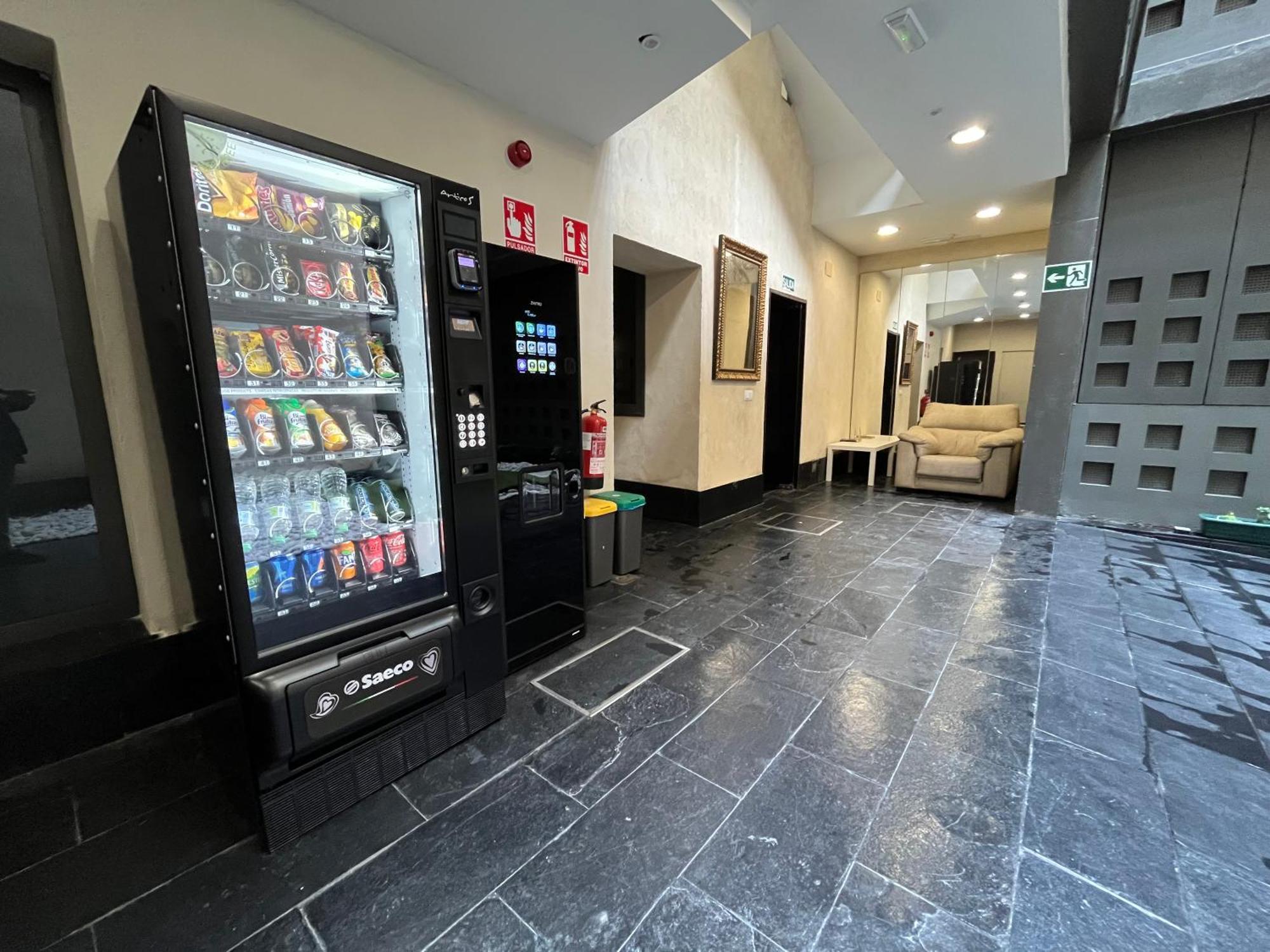 Center Sevilla Confort 4 Εξωτερικό φωτογραφία